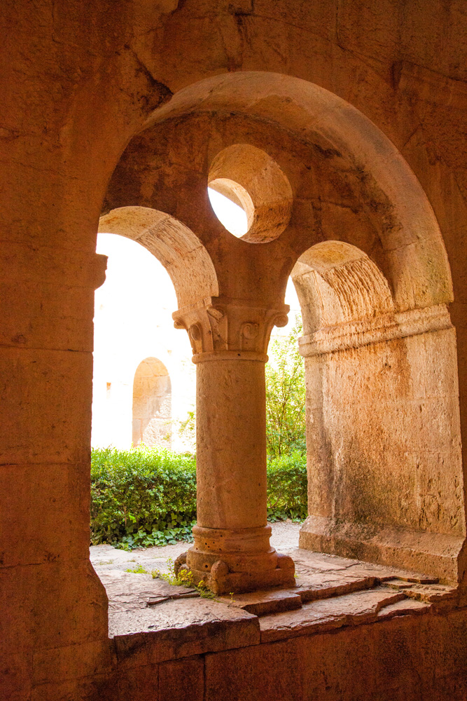 Abbaye-du-Thoronet-(32-sur-75)
