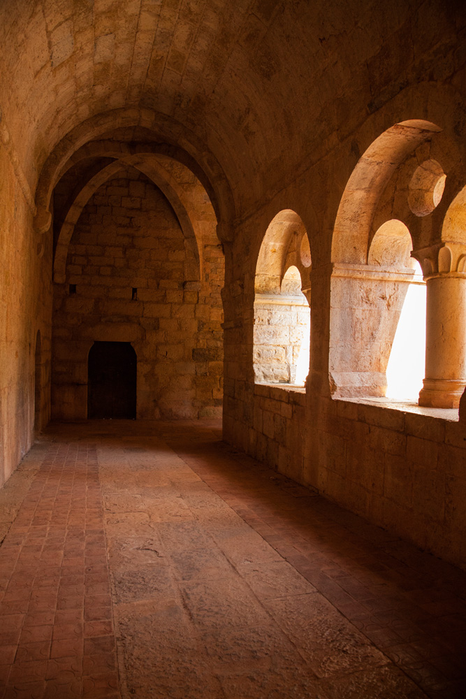Abbaye-du-Thoronet-(37-sur-75)