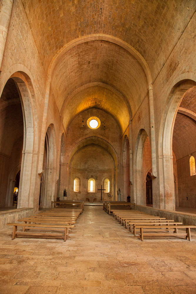 Abbaye-du-Thoronet-(4-sur-75)