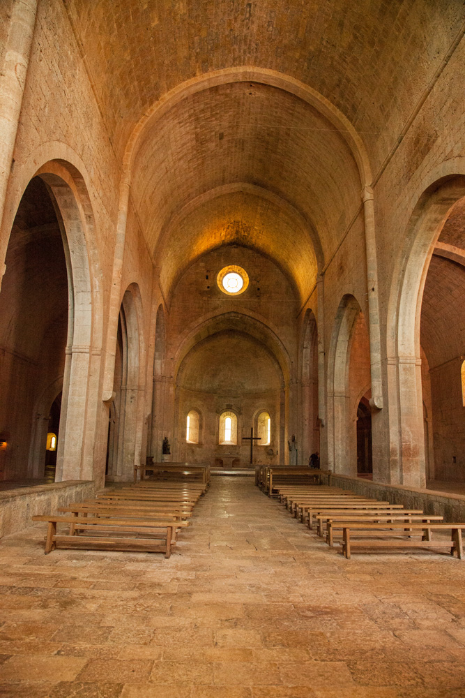 Abbaye-du-Thoronet-(5-sur-75)