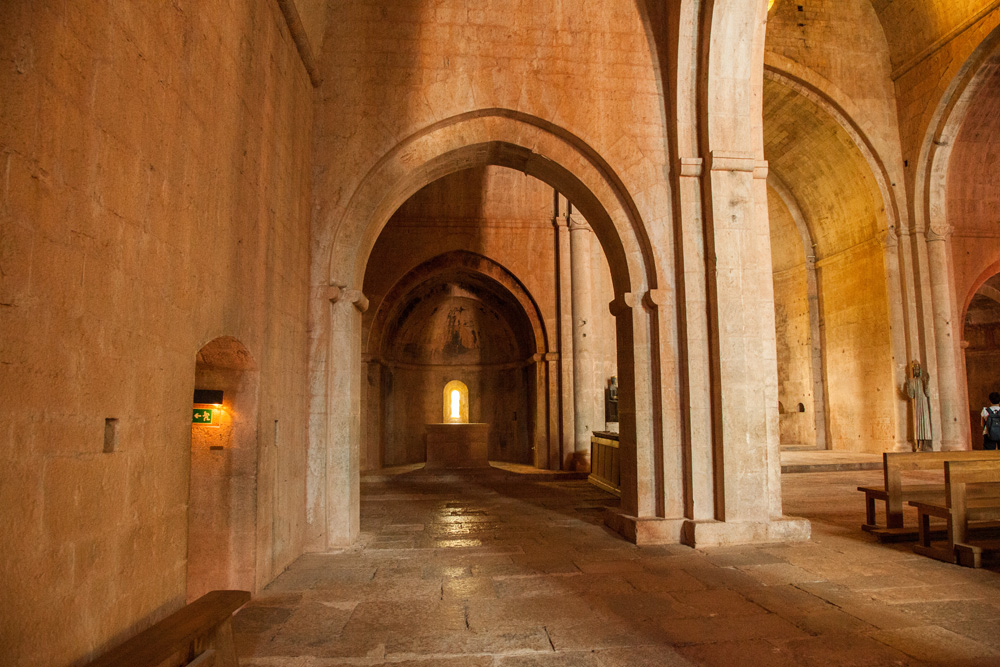 Abbaye-du-Thoronet-(8-sur-75)