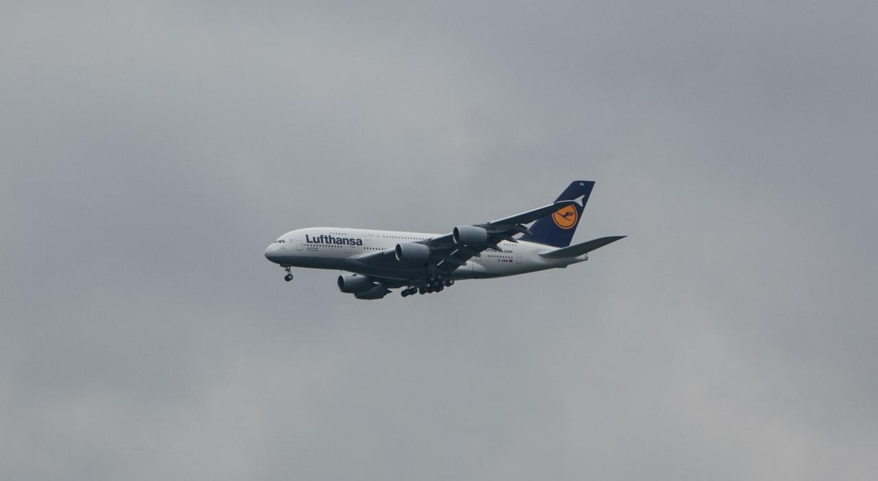 Airbus-A380-Lufthansa-17