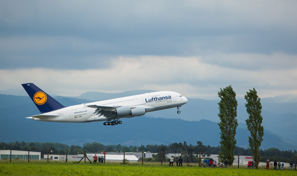 Airbus-A380-Lufthansa-76
